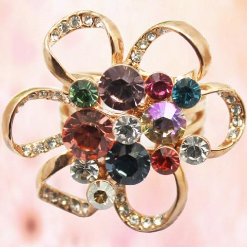 市番禺区隆龙首饰加工厂提供隆龙珠宝925银戒指镶水晶的相关介绍,产品